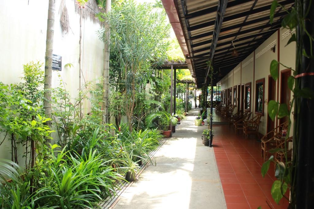 Zana Beach Guesthouse 시아누크빌 외부 사진